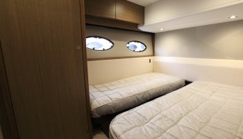 PRINCESS  52
