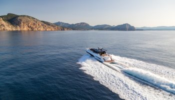 PRINCESS V65 
