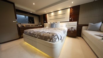 PRINCESS 68