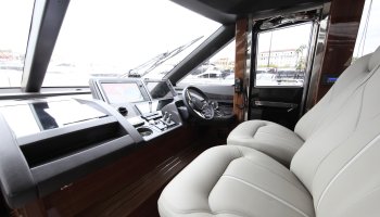 PRINCESS 68