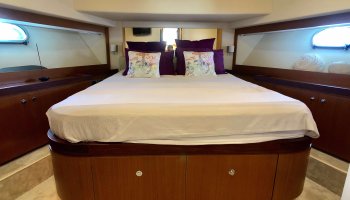 FERRETTI 681