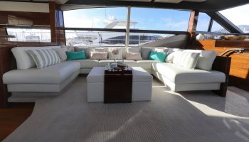 PRINCESS 68