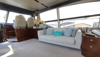 PRINCESS 68