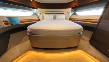 PRINCESS 68