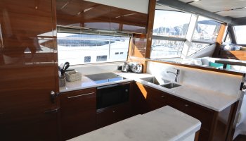 PRINCESS 68