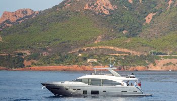 PRINCESS Y75 