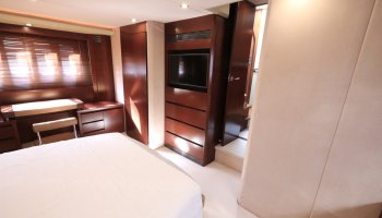 PRINCESS V70