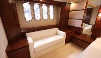 PRINCESS V70