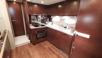 PRINCESS V70