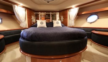 AZIMUT 62
