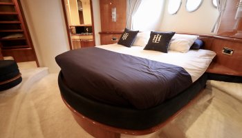 AZIMUT 62