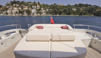 AZIMUT 68 S