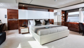 PRINCESS 35M