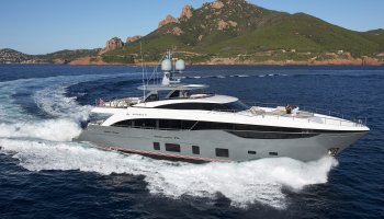 PRINCESS 35M