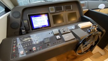 FERRETTI 681