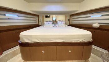FERRETTI 681