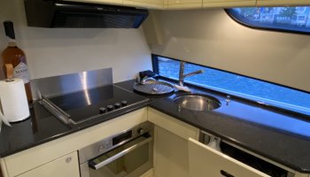 FERRETTI 681