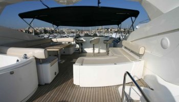 SUNSEEKER 90 Yacht