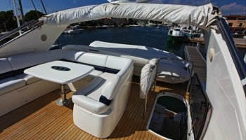 PRINCESS 67