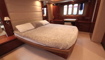 PRINCESS V70