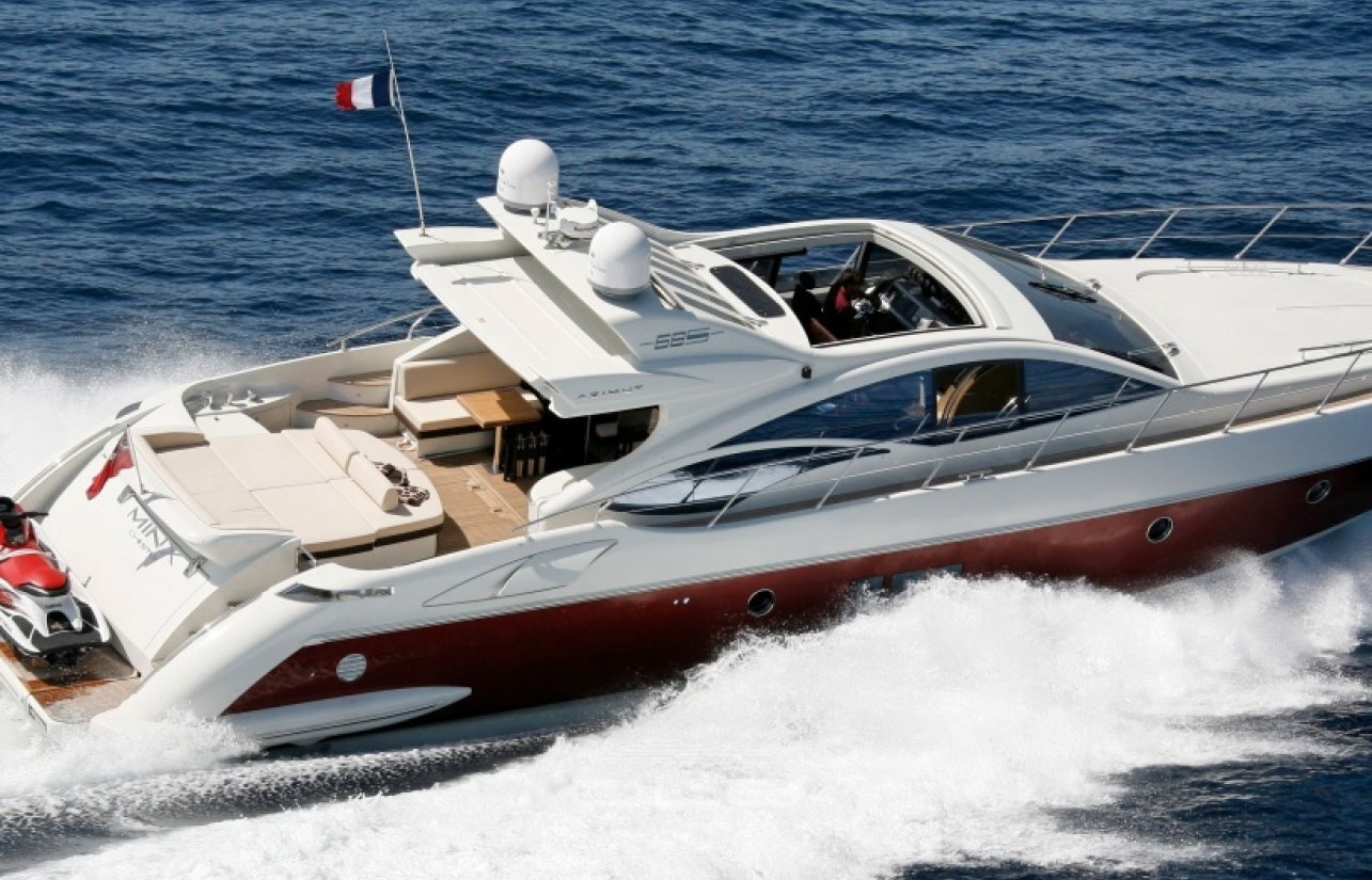 AZIMUT 68 S