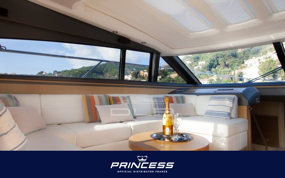PRINCESS V62 S