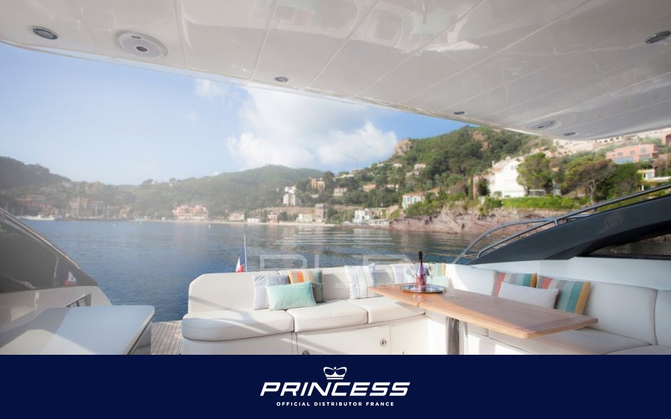 PRINCESS V62 S