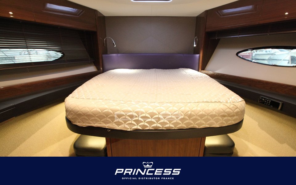 PRINCESS 52