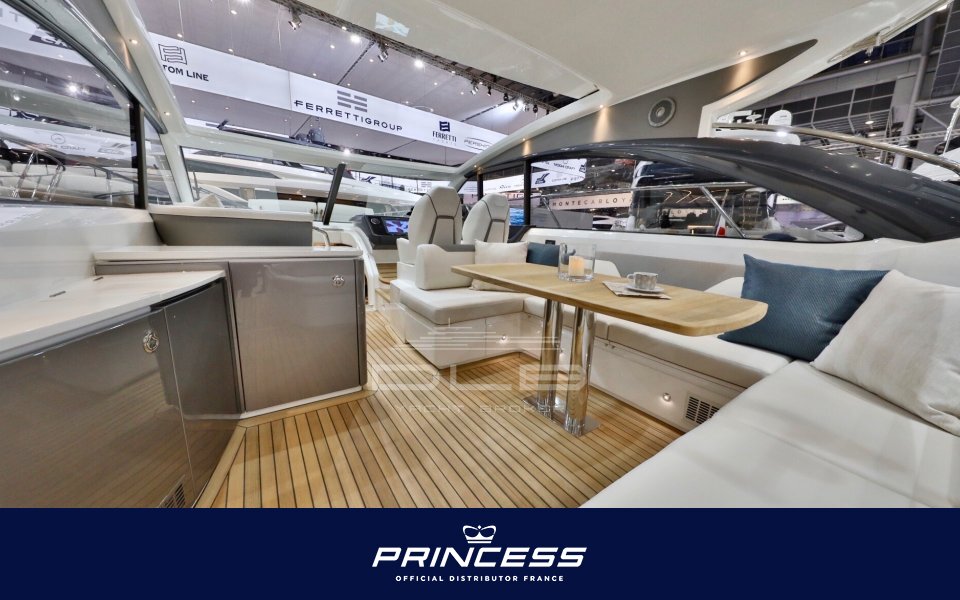 PRINCESS  V50 