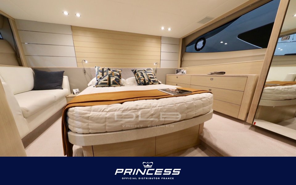 PRINCESS  V50 