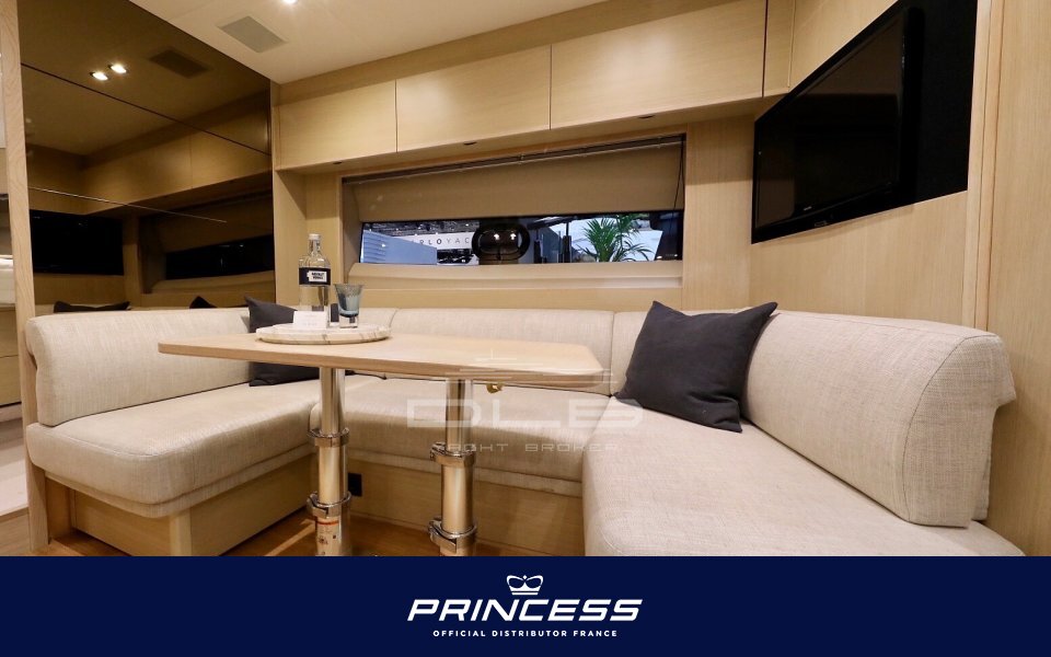 PRINCESS  V50 