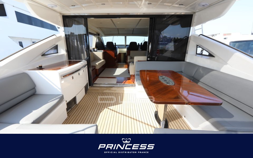 PRINCESS V70