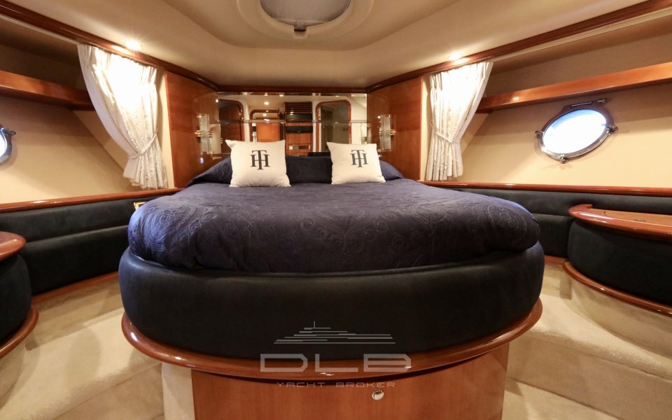 AZIMUT 62