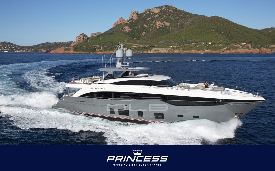 PRINCESS 35M