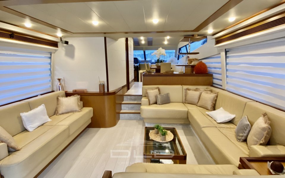 FERRETTI 681
