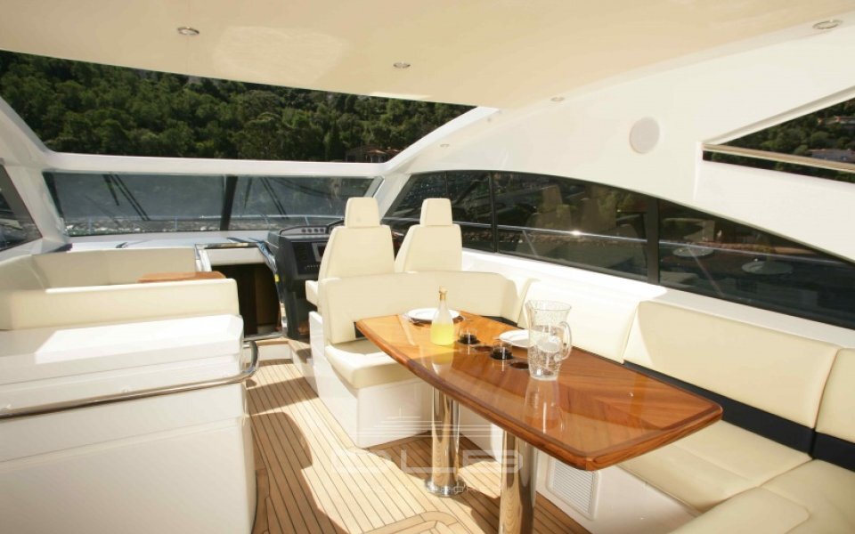 PRINCESS V53