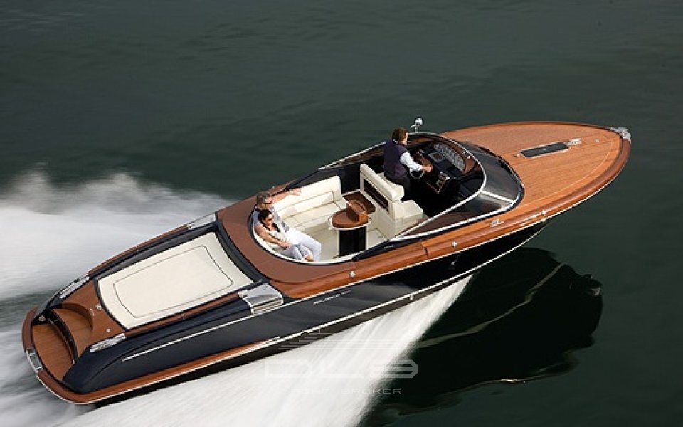 RIVA 32 Aquariva