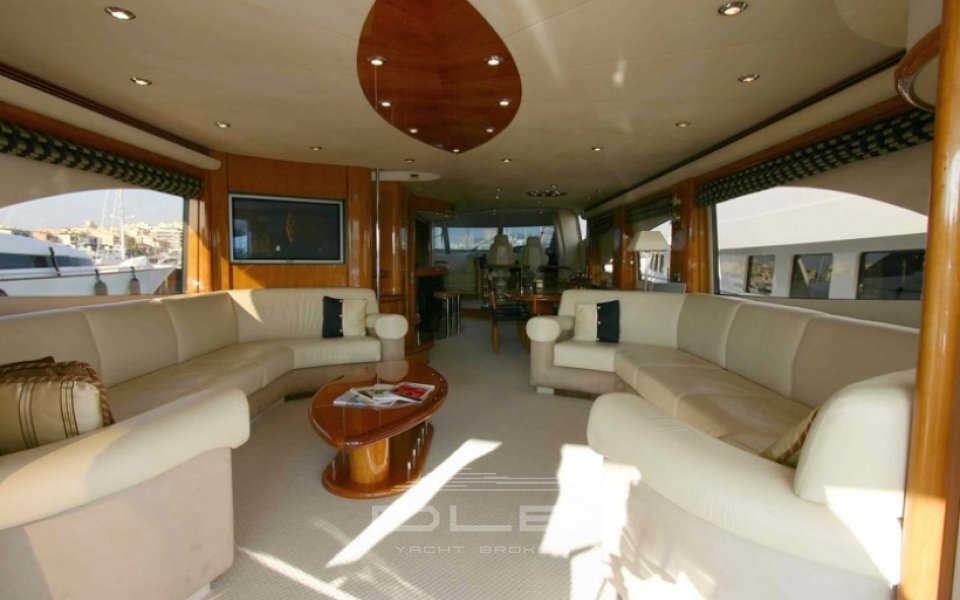 SUNSEEKER 90 Yacht