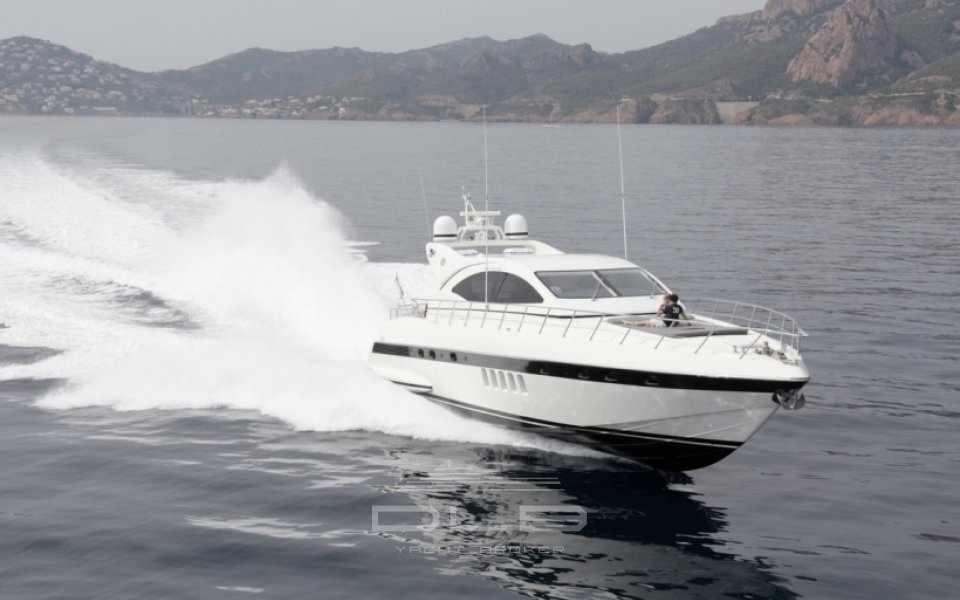 MANGUSTA 72