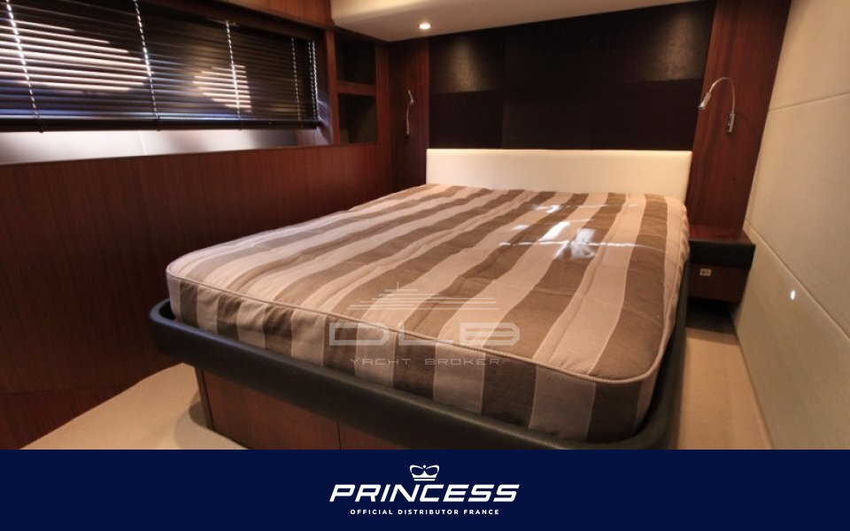 PRINCESS 72 