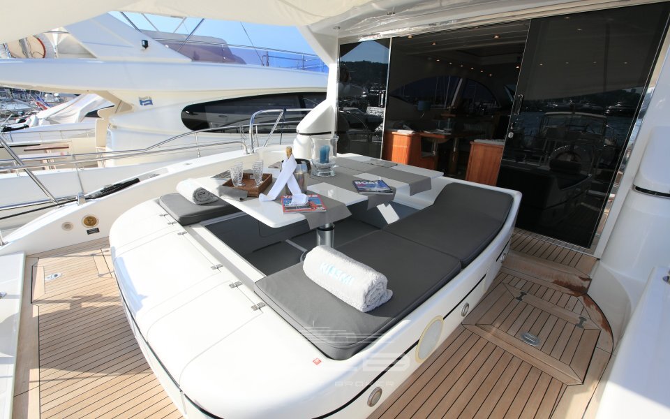MANGUSTA 72