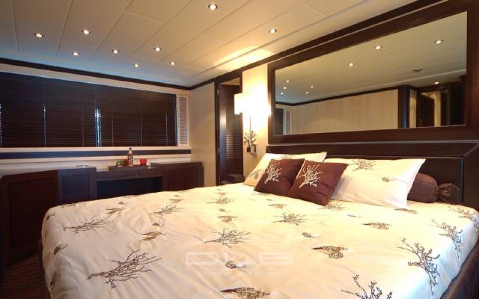 OVERMARINE 92 Mangusta